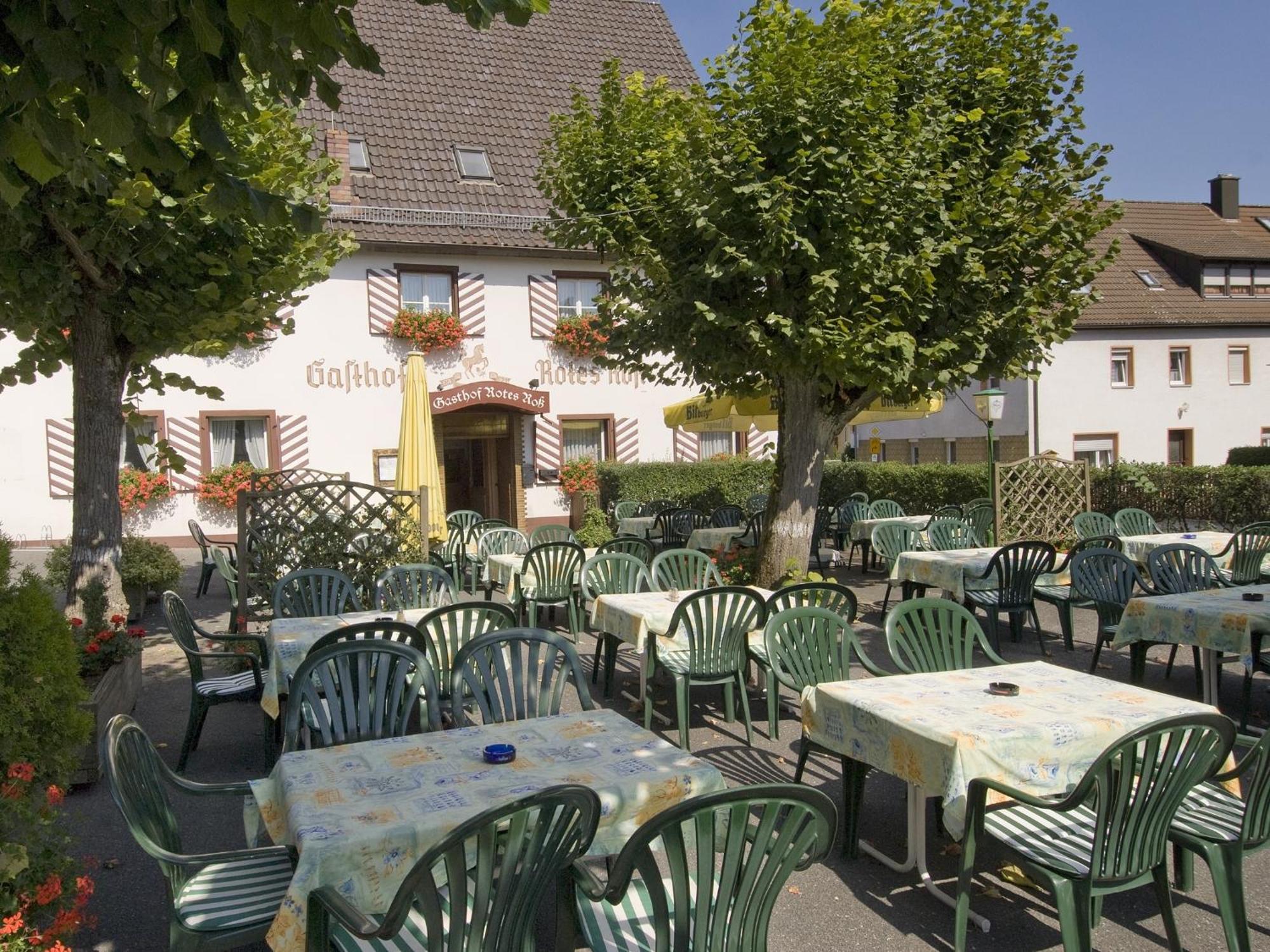 Hotel-Gasthof Rotes Ross Heroldsberg Buitenkant foto